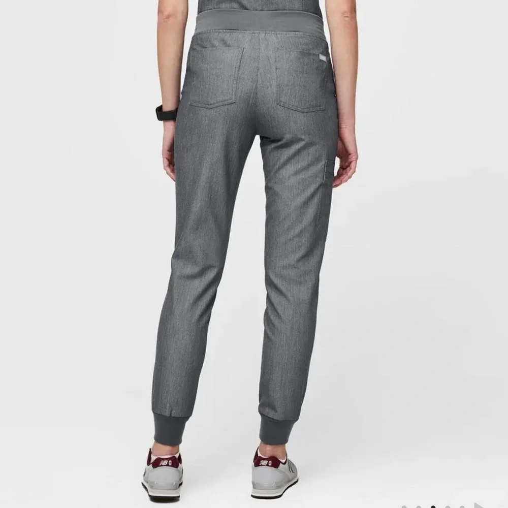Figs Zamora Jogger Scrub Pants - Picture 3 of 13